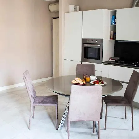 Trilocale In Pieno Centro Lt0244