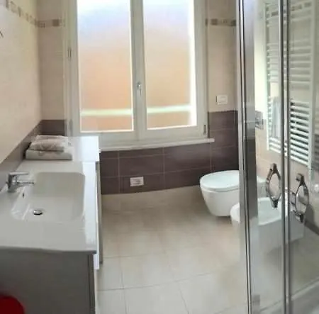 Trilocale In Pieno Centro Lt0244 * Alassio